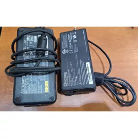 Fujitsu nagy gyári laptop töltők 135-150W