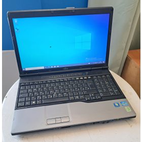   Pixel hiba középen, Fujitsu E752 laptop (15,6/I3-G3/4GB/128SSD/Magyar)