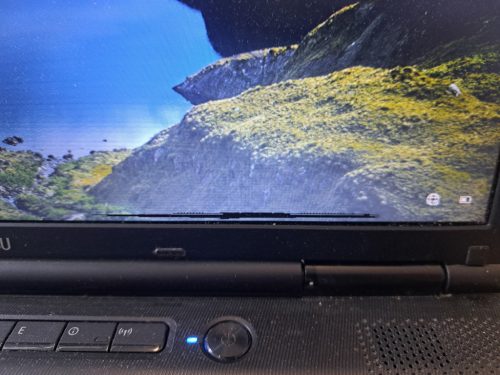 Pixel hiba alul, Fujitsu E752 laptop (15,6/I3-G3/8GB/256SSD/Magyar)