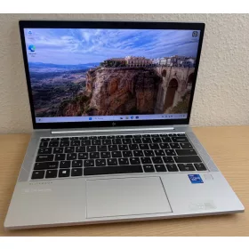   !Wao! HP Elitebook 830 G8 laptop (13,3FHD/I7-1185G7/16GB/512NVMe/Magyar)