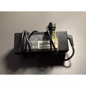 Fujitsu gyári 65W töltő