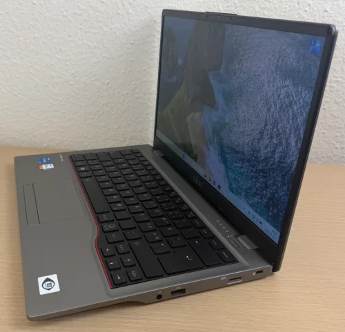 !Jó ajánlat! Fujitsu Lifebook U7411 laptop (14FHD/I5-1135G7/8GB/256NVMe)
