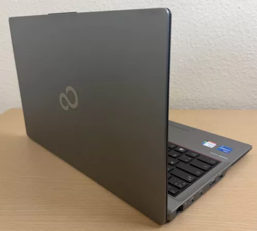 !Jó ajánlat! Fujitsu Lifebook U7411 laptop (14FHD/I5-1135G7/8GB/256NVMe)