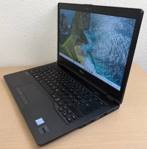Fujitsu Lifebook U747 laptop (14FHD/I5-7200U/8GB/256SSD)