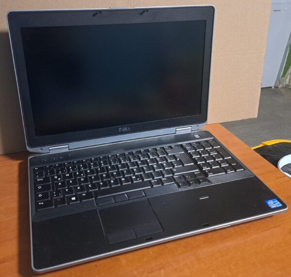 Dell E6530 laptop (15,6HD+/i5-G3/4GB/320HDD/AkkuX)