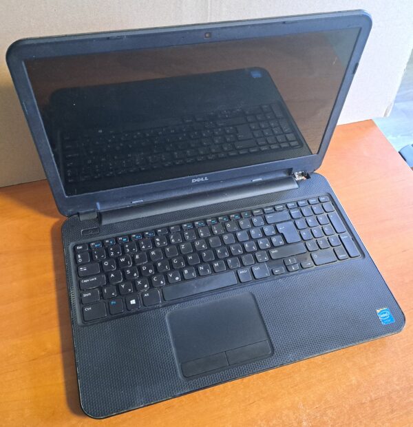 Dell Inspiron 15 laptop (15,6/Intel/4GB/320HDD/Magyar/AkkuX)