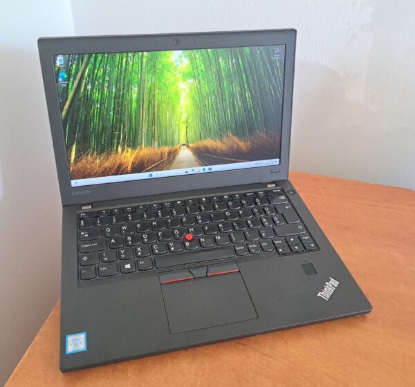 Újszerű Lenovo Thinkpad X270 laptop (12,5FHD/I5-G7/16GB/256SSD/Magyar/Win11)