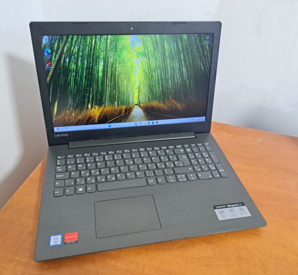 Lenovo Ideapad 330 laptop (15,6FHD/I3-G7/4GB/256SSD/Magyar/Radeon2GB/Win11)